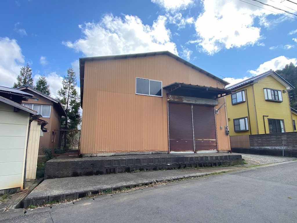 新潟市秋葉区草水町 倉庫