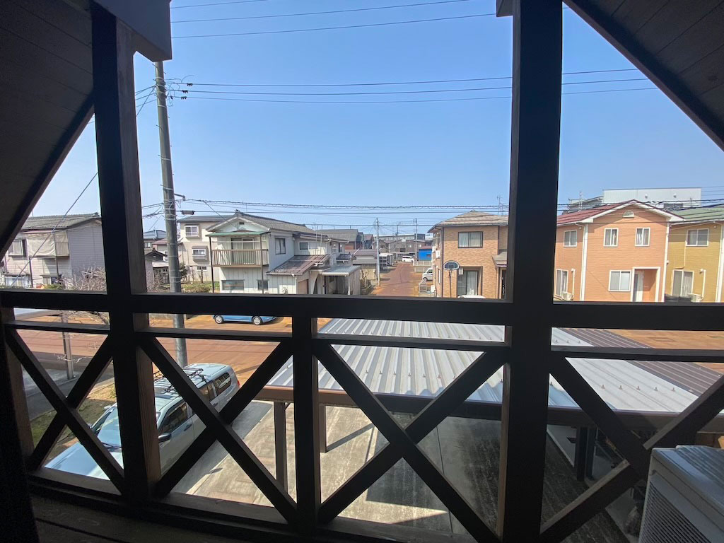 長岡市下々条町 BESSのログハウス