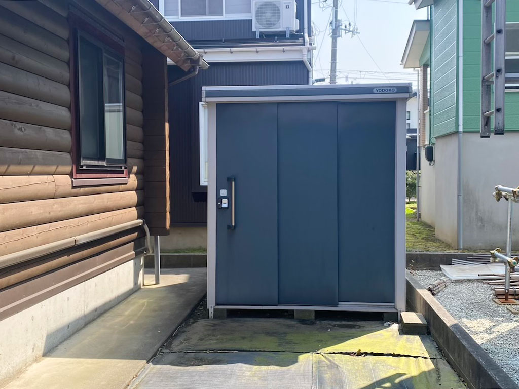 長岡市下々条町 BESSのログハウス